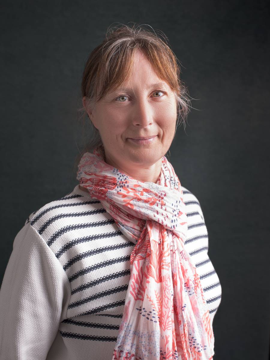 Pixellie_-copy-Emilie-Munck-Montuclard-_PORTRAIT-EQUIPE_APED-ESPOIR_00019