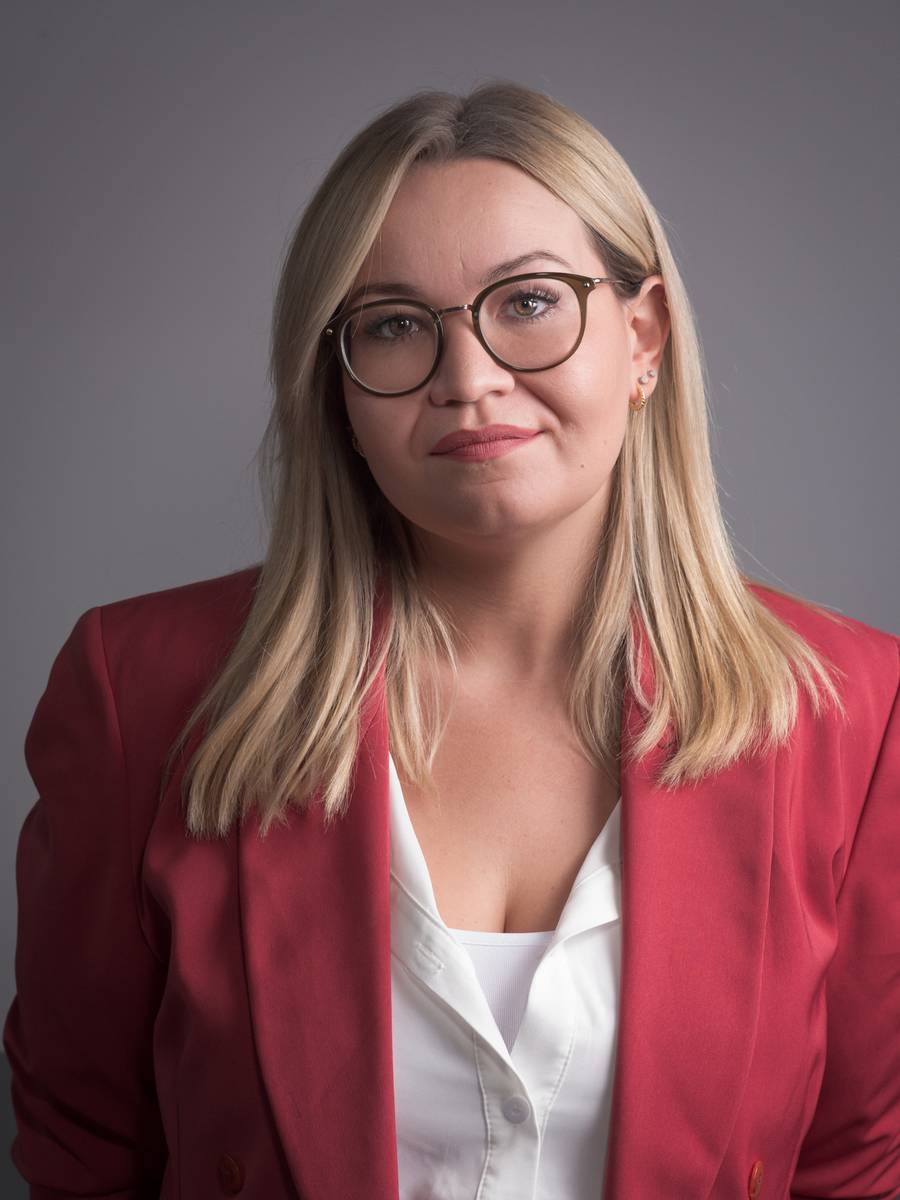 Pixellie_-copy-Emilie-Munck-Montuclard-_PORTRAIT-EQUIPE_SPI-FRANCONVILLE_00003